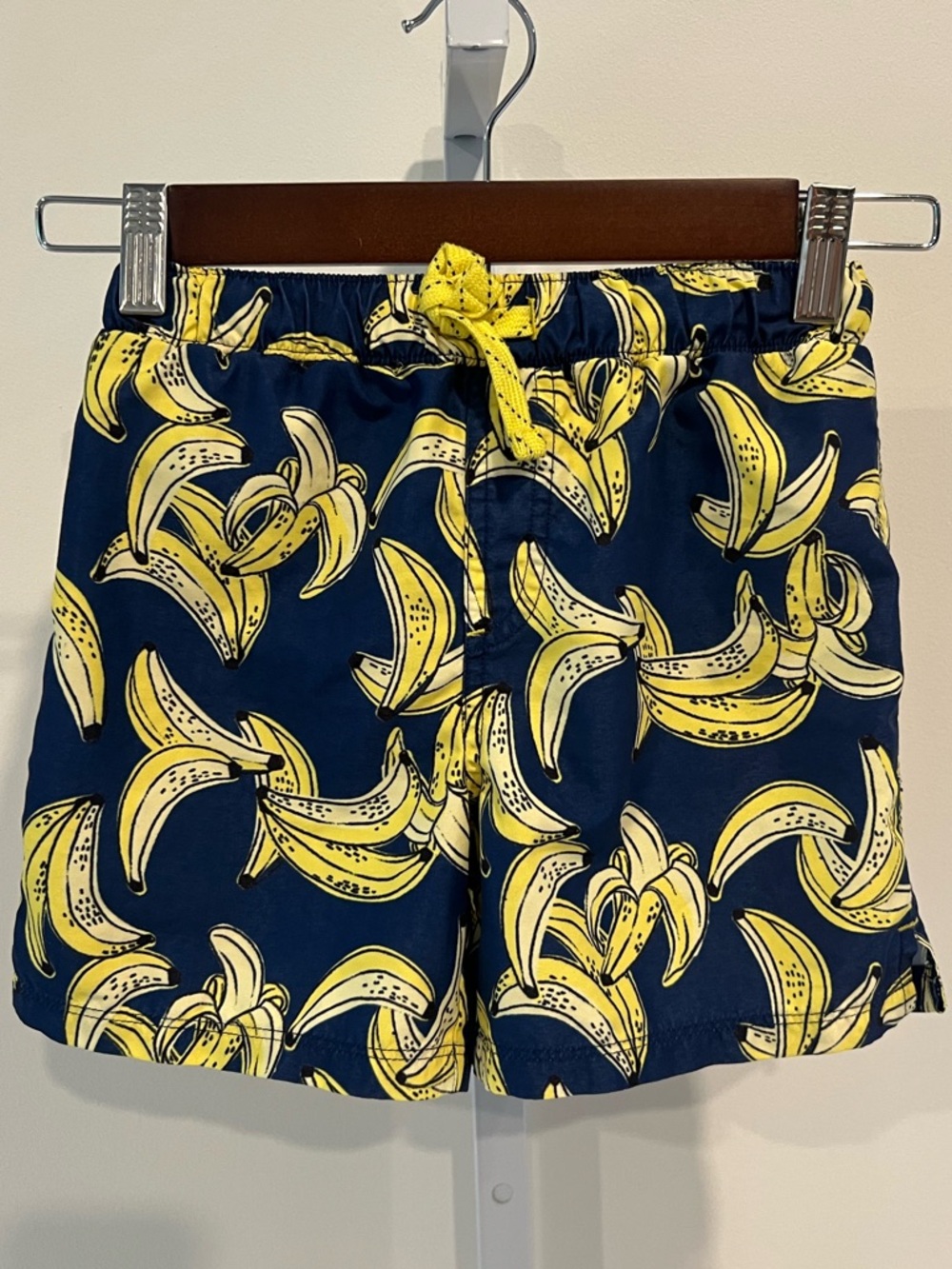Tucker + Tate Navy and Yellow Banana Print Swim Trunks Boys Sz 5